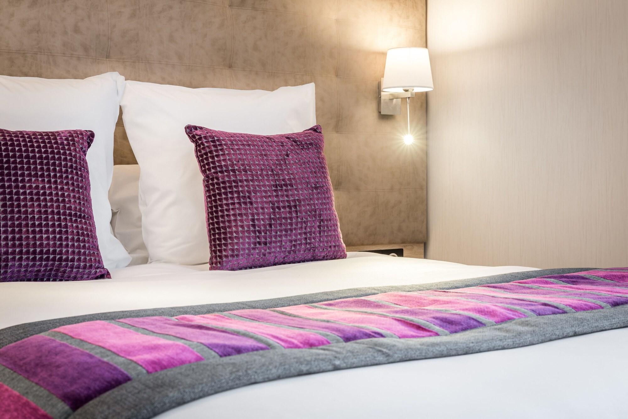 Hotel Le Rive Droite & Spa Lourdes Exterior photo