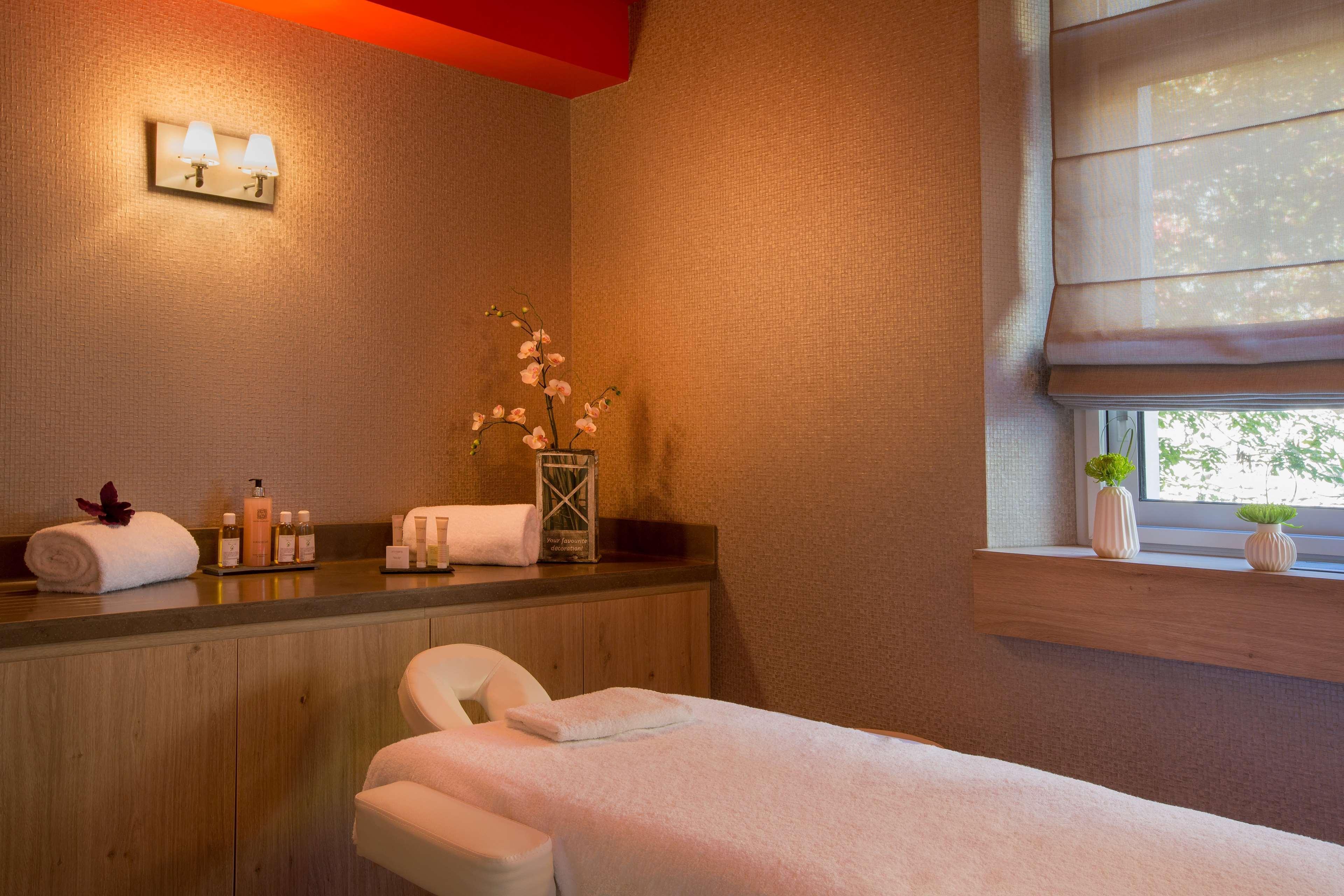 Hotel Le Rive Droite & Spa Lourdes Exterior photo