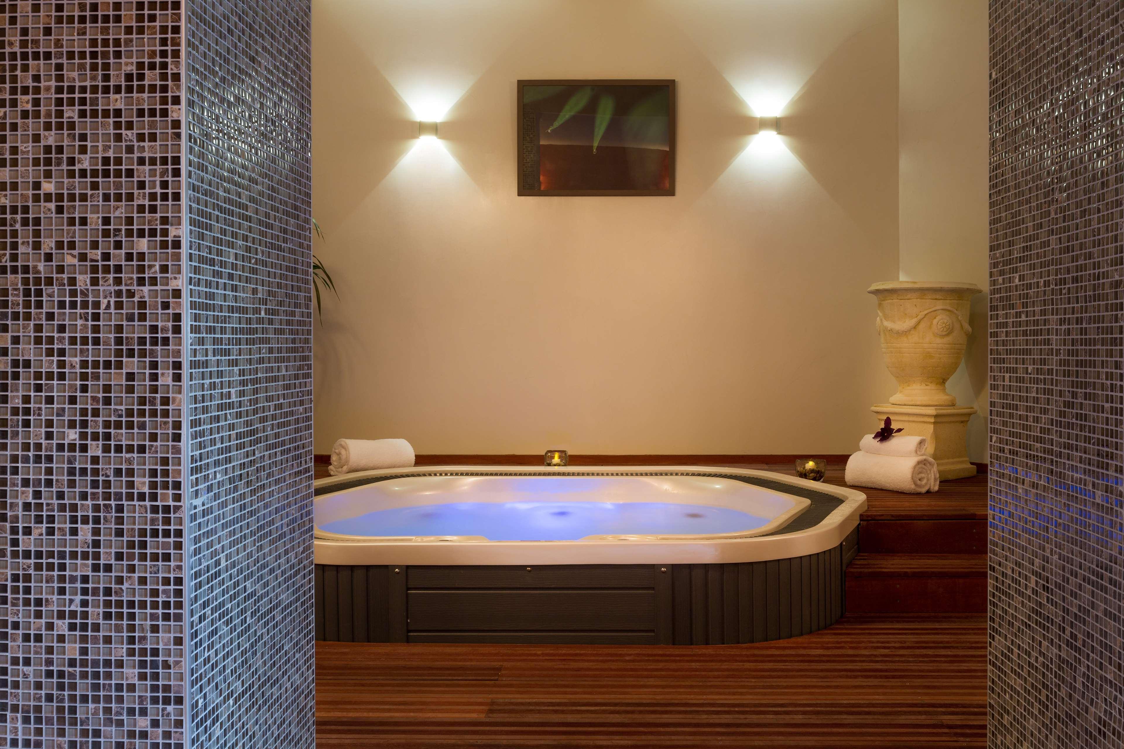 Hotel Le Rive Droite & Spa Lourdes Exterior photo